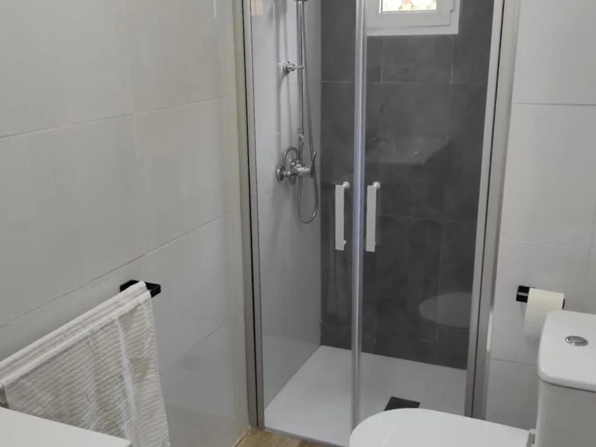 Apartamento Holidays2Malaga Velarde cerca Hospital Civil y Centro Málaga España