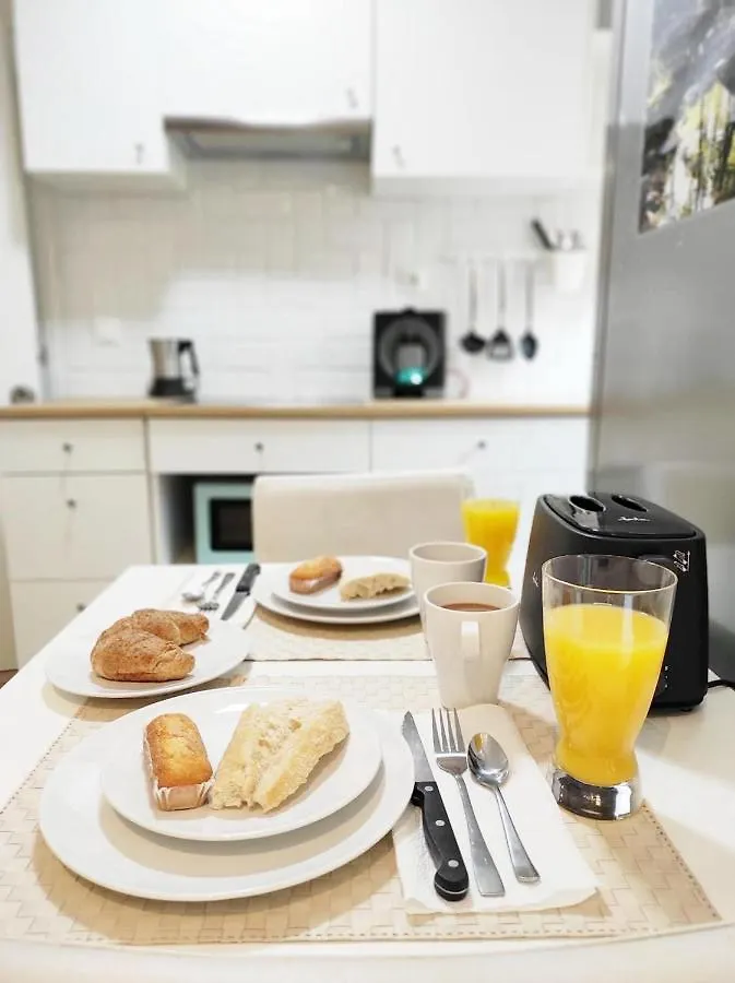 Apartamento Holidays2Malaga Velarde cerca Hospital Civil y Centro Málaga España