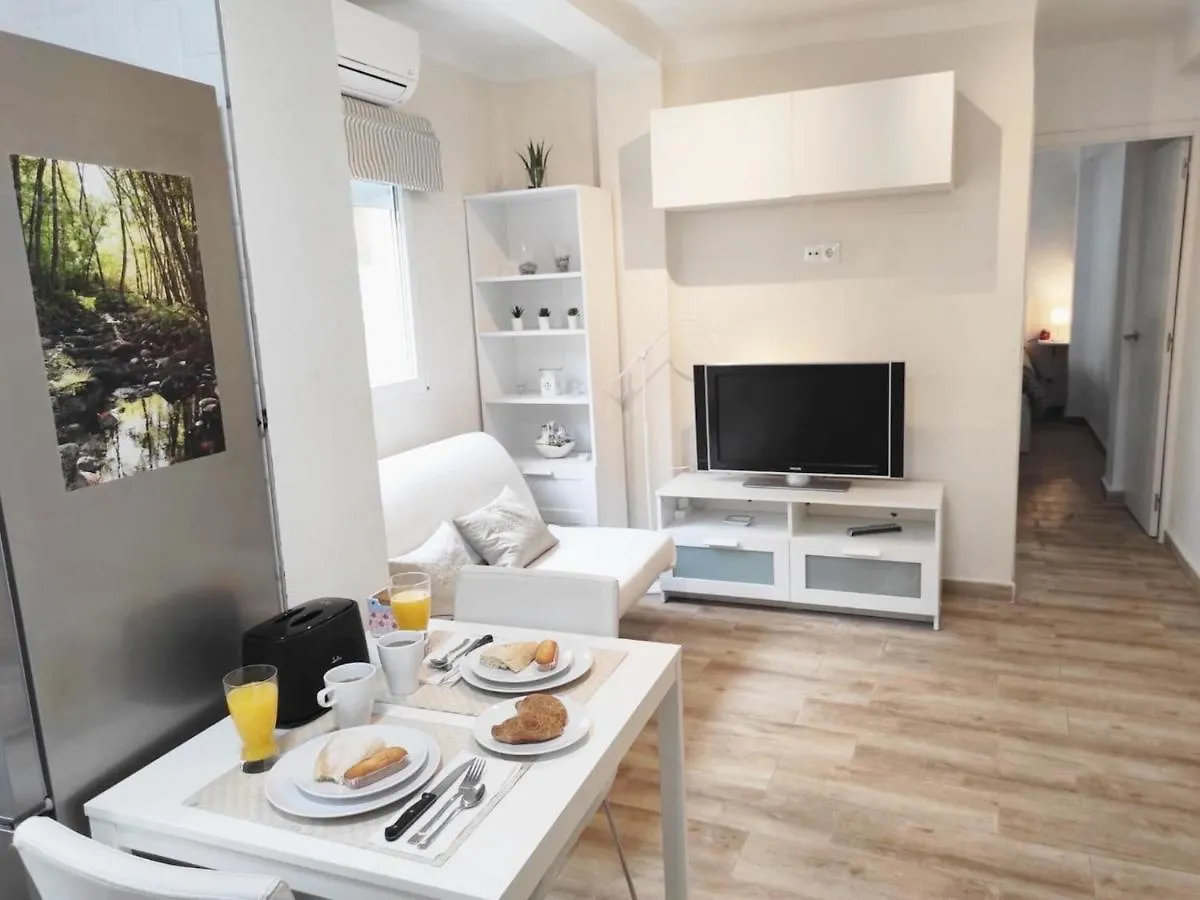Holidays2Malaga Velarde Cerca Hospital Civil Y Centro Malaga Spain
